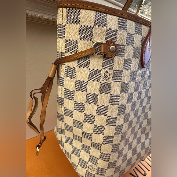 Louis Vuitton Neverfull MM Damier Azur - Picture 4 of 13